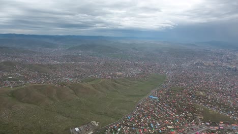 Luftdrohnenaufnahme,-Panorama,-Arme-Gegend,-Tausende-Von-Jurten-In-Ulan-Bator,-Mongolei
